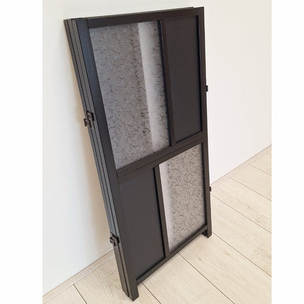 Laag raamscherm zwart met lichtdoorlatende acryl panelen