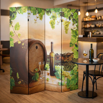 Kamerscherm wijnvat voorkant met wijngaard, wijnfles en druiven in warme mediterrane sfeer