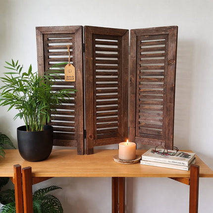 Raamscherm hout met shutter inleg – laag model 52 cm