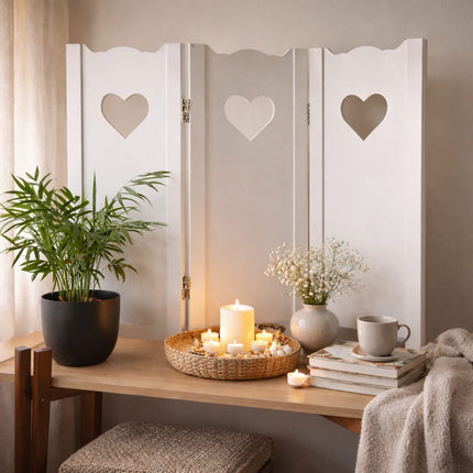 Decoratief vensterscherm wit hout met 3 panelen en hartjes – Amora