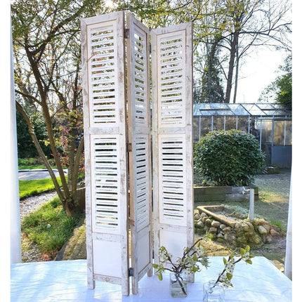 Rustiek houten decoratiescherm met landelijke uitstraling