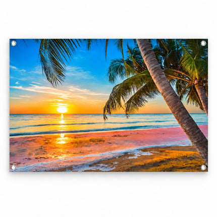 Tuinposter Paradise Sunset met tropisch strand, palmbomen en zonsondergang
